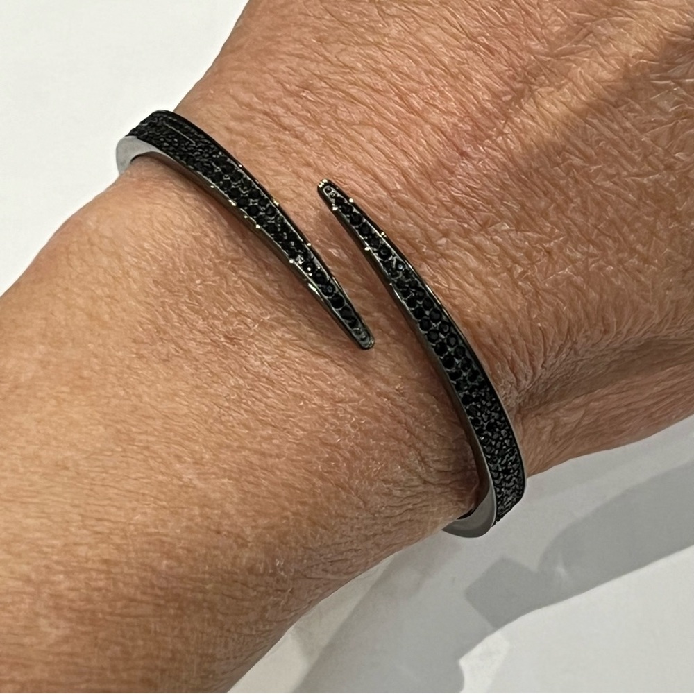 NWT Michael Kors “Black Out” Black Pave Encrusted Hinged Bangle - Picture 9 of 13